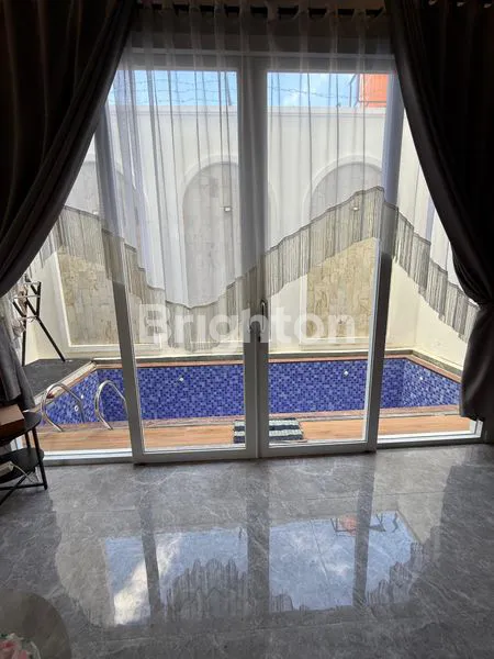 image RUMAH MEWAH 4KT KOLAM RENANG KEDAMAIAN (2)