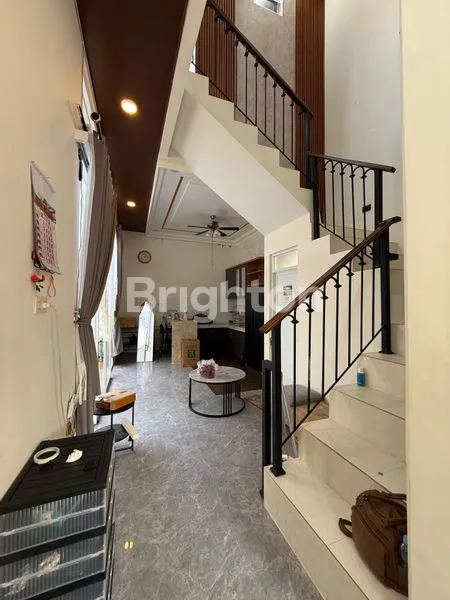 image RUMAH MEWAH 4KT KOLAM RENANG KEDAMAIAN (3)