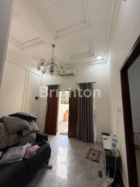 image RUMAH MEWAH 4KT KOLAM RENANG KEDAMAIAN (4)