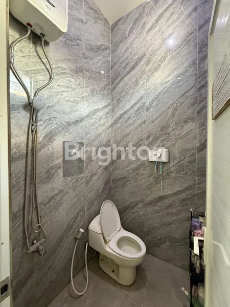 image RUMAH MEWAH 4KT KOLAM RENANG KEDAMAIAN (6)