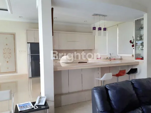 image RUMAH SULTAN DI LINGKUNGAN ASRI ALAM SUTERA (4)