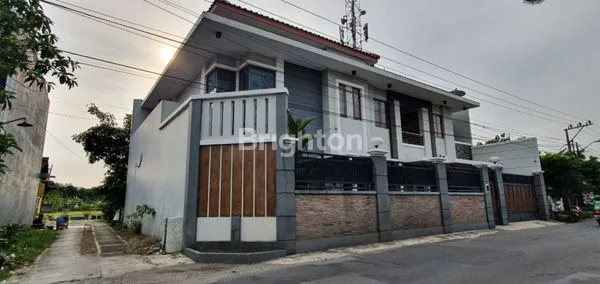 image RUMAH MODERN SIAP HUNI DI JL PAKEL (2)