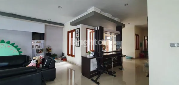 image RUMAH MODERN SIAP HUNI DI JL PAKEL (5)