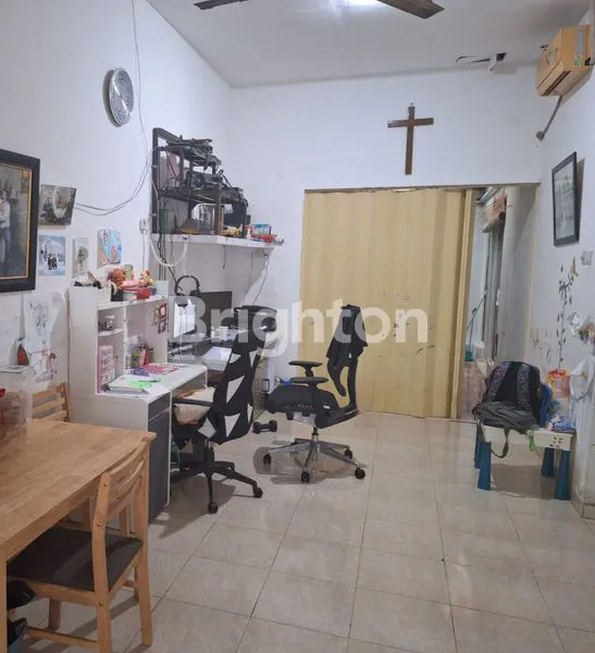 image JUAL RUMAH FULL BANGUNAN AMARYLIS TANJUNG BUNGA MAKASSAR (3)