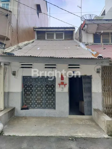 image JUAL CEPAT RUMAH STRATEGIS JALAN FLORES MEDAN (1)