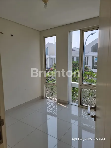 image RUMAH GRAND PAKUWON SURABAYA (7)