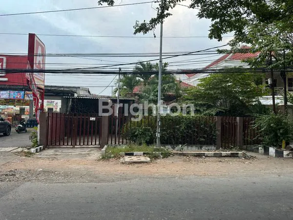 Gambar Property RUMAH NOL JALAN RAYA TENGGILIS MEJOYO – LOKASI KOMERSIAL STRATEGIS SURABAYA