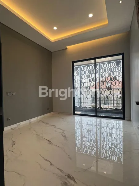 image FOR SALE NEW MINIMALIST LUX HIGH SPEC.  (4)