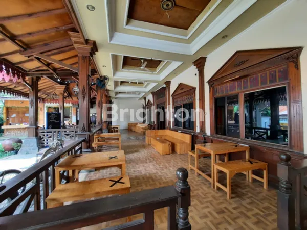 image DIJUAL / DIKONTRAK : RUMAH LUAS BERNUANSA KLASIK JAWA, COCOK UNTUK BERBAGAI KEPERLUAN USAHA & HUNIAN  (4)