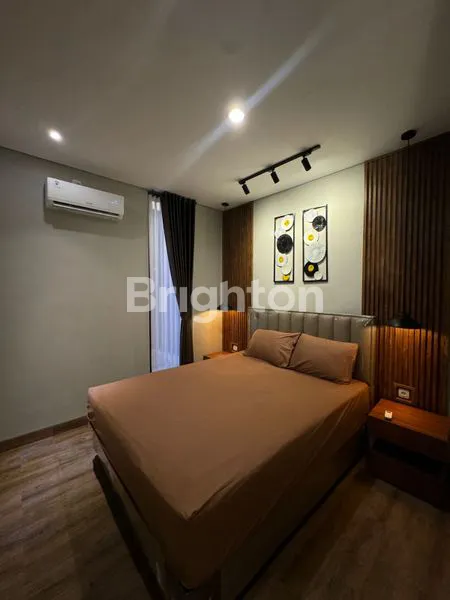 image RUMAH MEWAH MODERN INDUSTRIAL BAKUNHAN WEDOMARTANI DEKAT CANDI GEBANG MINOMARTANI CONCAT (2)