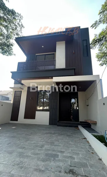 image RUMAH GRESS DI NORTHWEST CITRALAND MINIMALIS MODERN LOKASI BOULEVARD (3)