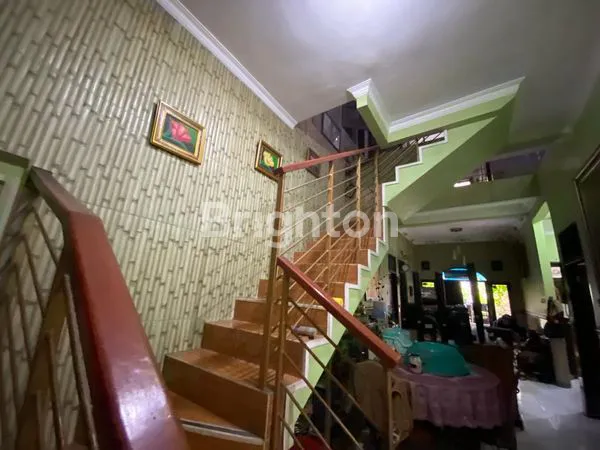 image LOKASI STRATEGIS, SELENGKAH KE SURABAYA (3)