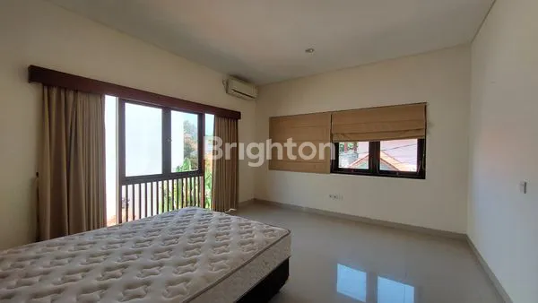 image THREE BEDROOM VILLA WITH FURNISHED CLOSED TO SANUR BEACH  (7)