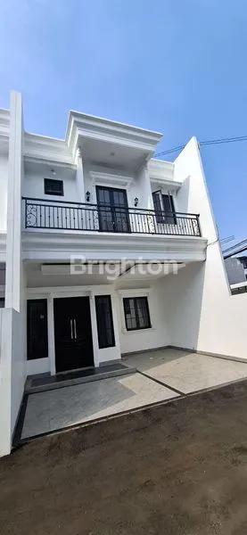 RUMAH CLUSTER BARU CANTIK DAN STRATEGIS