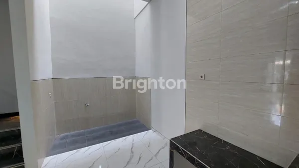 image DIJUAL RUMAH BARU 2 LANTAI MINIMALIS KLAMPIS SURABAYA TIMUR TENGAH KOTA – DEKAT GALAXY MALL, HOKKY, SEKOLAH PETRA & LITTLE SUN (6)