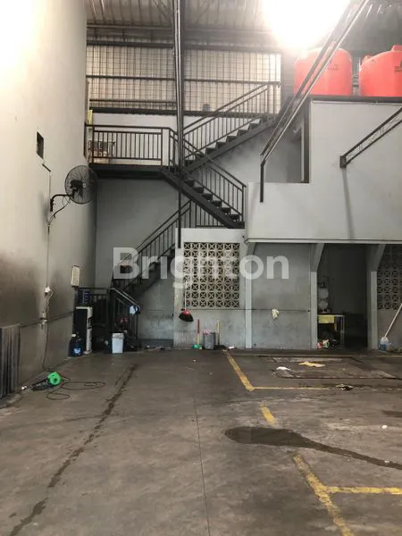 image TEMPAT USAHA OTOMOTIF  AKTIF + CAFE (4)