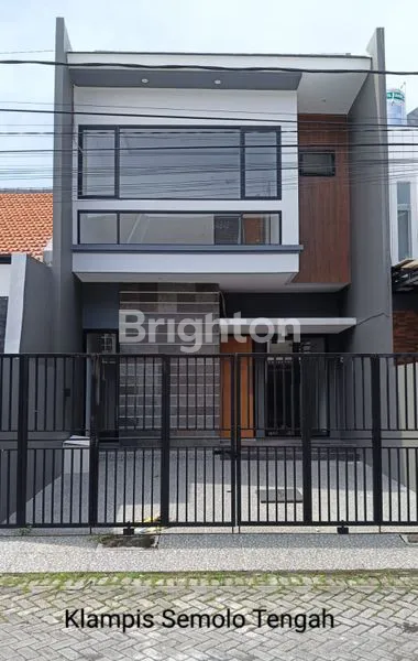 image RUMAH RAPI TERAWAT 2 LANTAI DI KLAMPIS (1)