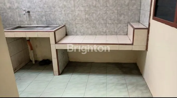 image RUMAH FURNISHED DEKAT MALL CIPUTRA (6)