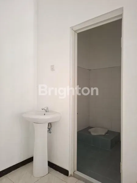 image RUKO BARU 3 LANTAI MADIUN KOTA (4)