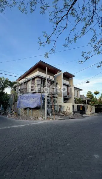 image NEW GRESS JALAN UTAMA MANYAR JAYA, ROW 4 MOBIL HADAP SELATAN ADA 2 UNIT JEJER START 1.95M HADAP SELATAN (3)