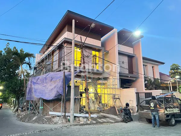 image NEW GRESS JALAN UTAMA MANYAR JAYA, ROW 4 MOBIL HADAP SELATAN ADA 2 UNIT JEJER START 1.95M HADAP SELATAN (2)