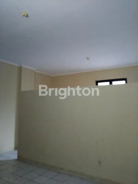 image RUKO 4 LANTAI DI JELAMBAR, DEKAT PASAR, SHM (3)