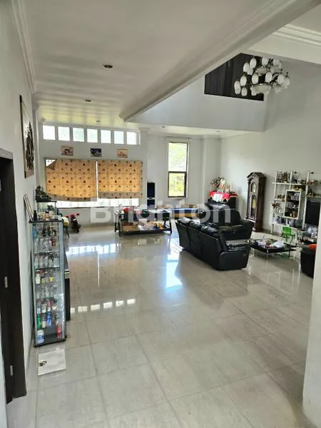 image RUMAH HOEK ADA POOL DI ALAM SUTERA (5)