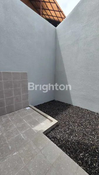 image RUMAH MEWAH 2 LANTAI NEW GRESS KLAMPIS SEMOLO TIMUR, 5 MENIT KE GALAXY MALL (8)