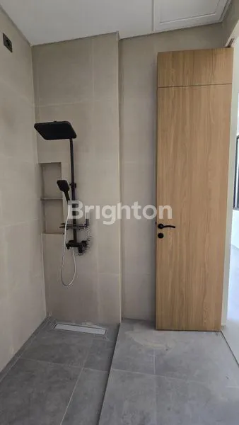 image RUMAH MEWAH 2 LANTAI NEW GRESS KLAMPIS SEMOLO TIMUR, 5 MENIT KE GALAXY MALL (6)