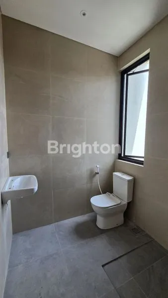 image RUMAH MEWAH 2 LANTAI NEW GRESS KLAMPIS SEMOLO TIMUR, 5 MENIT KE GALAXY MALL (7)