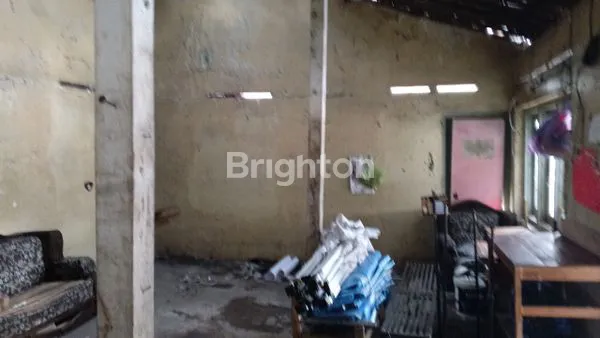 image RUMAH HITUNG TANAH DI JL. ADISUCIPTO COLOMADU (3)