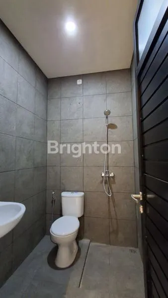 image RUMAH SULTAN FULL FURNISH 1M-AN DI KOTA MALANG (5)