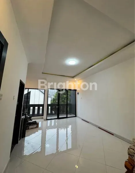 image MURAH RUMAH 3 LANTAI BARU DEKAT TOL JATIWARNA  (4)