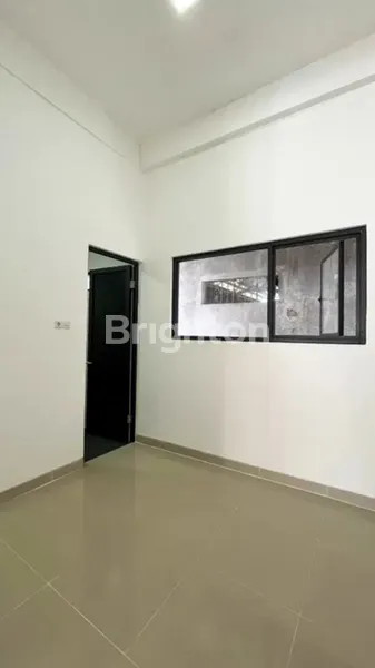 image DISEWAKAN 2 RUKO JEJER BARU GRESS JALAN PUCANG ANOM, COCOK UNTUK KANTOR, BANK, MINIMARKET DLL (5)