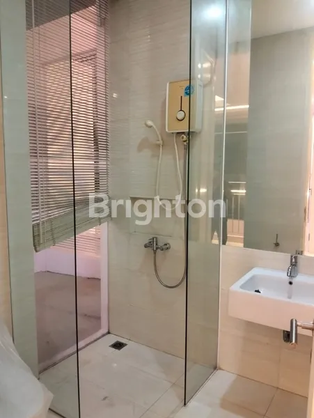 image DISEWAKAN RUMAH MEWAH SIAP HUNI PAKUWON CITY FULL FURNISHED, BARU RENOV (4)