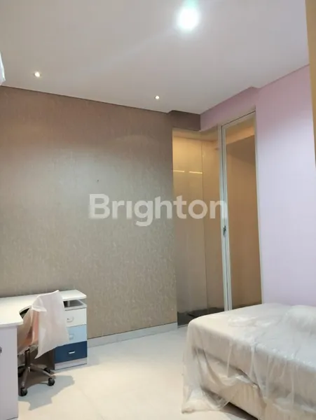 image DISEWAKAN RUMAH MEWAH SIAP HUNI PAKUWON CITY FULL FURNISHED, BARU RENOV (5)