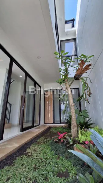 image RUMAH 2 LANTAI  BARU DEKAT EXIT TOL KOTA MALANG SAWOJAJAR (2)