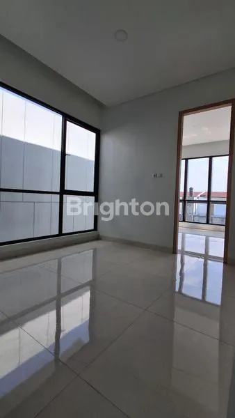 image RUMAH 2 LANTAI  BARU DEKAT EXIT TOL KOTA MALANG SAWOJAJAR (8)