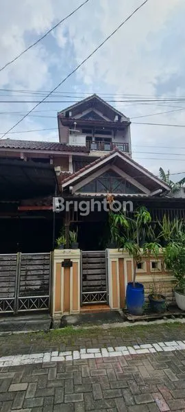 image RUMAH 3 LANTAI DI JL BANTENG SEMARANG (1)