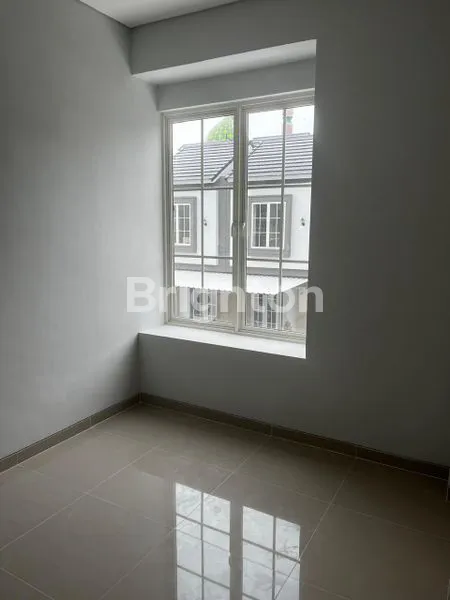 image RUMAH WISATA BUKIT MAS CLUSTER PADDINGTON LOKASI STRATEGIS (4)