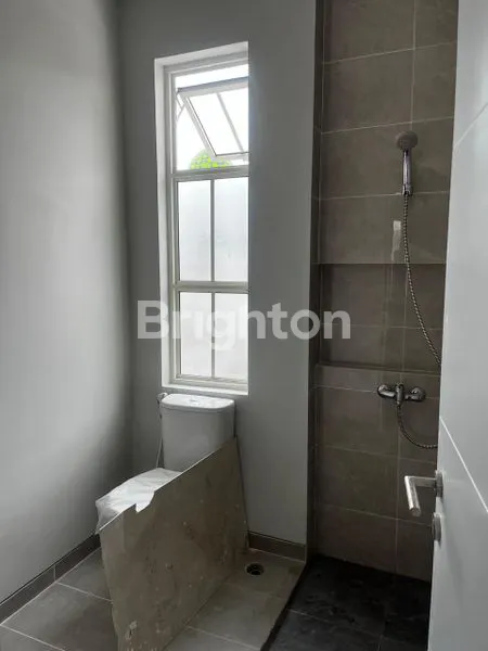 image RUMAH WISATA BUKIT MAS CLUSTER PADDINGTON LOKASI STRATEGIS (3)