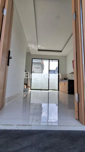 image RUMAH 2 LANTAI DEKAT EXIT TOL MALANG KOTA SAWOJAJAR (2)
