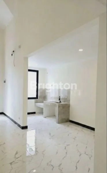 image HABIS RENOV, LANGKA MURAH LEBAR 8 CITRALAND UTAMA SIAP HUNI ! JUAL RUMAH CITRALAND TAMAN PUSPA RAYA SURABAYA BARAT (3)