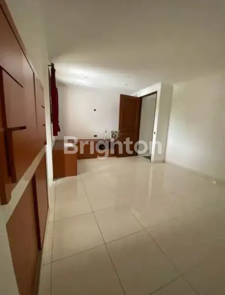 image RUMAH MEWAH 2.5 LANTAI DI CILANDAK KKO (4)