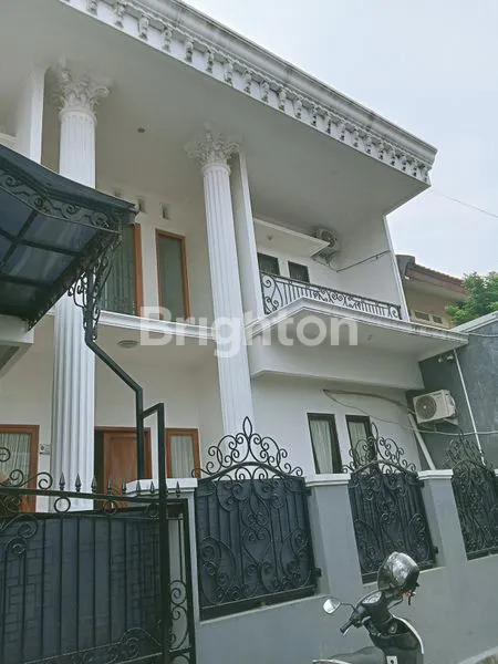 DIJUAL RUMAH STRATEGIS BEBAS BANJIR DI CAWANG INDAH