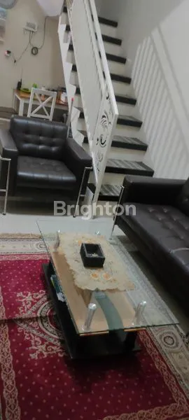 image DIJUAL RUMAH  2 LANTAI HARGA TERJANGKAU AREA SAWOJAJAR KOTA MALANG DEKAT PINTU TOL SAWOJAJAR FREE AC DAN WATER HEATER (2)