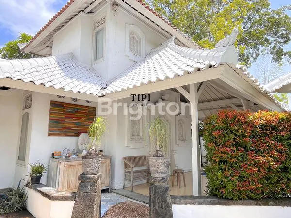 image VILLA STRATEGIS LUAS 300 METER  DI KEROBOKAN SEMINYAK BALI – PRIME LOCATION & HIGH ROI! (1)