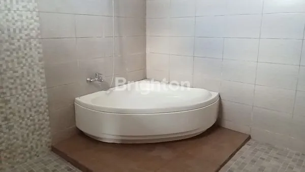 image DISEWAKAN VILLA MODERN 2 BR + KOLAM RENANG DI KEROBOKAN (4)