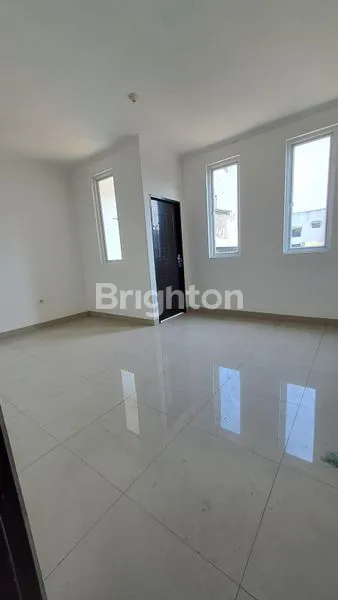 image RUMAH BARU JELAMBAR STRATEGIS DAN LUAS (2)