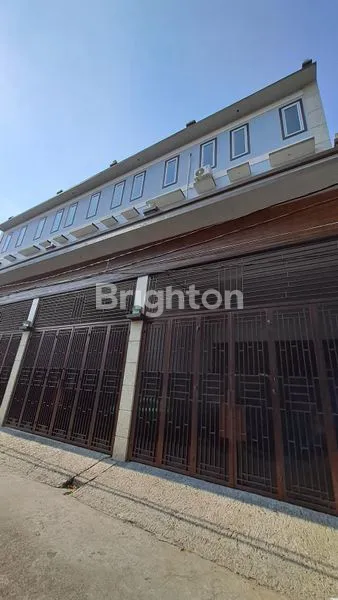 image RUMAH BARU JELAMBAR STRATEGIS DAN LUAS (1)